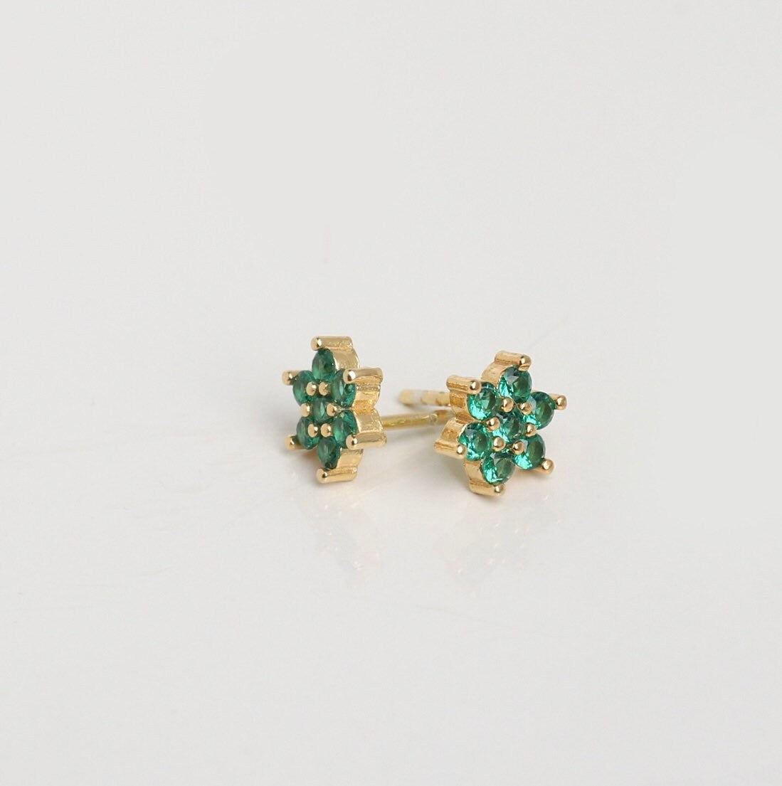 14k Gold Emerald Stud Earrings,Stud Earrings, Gold Earrings,BirthStone Earrings,Birthday Gift JX67