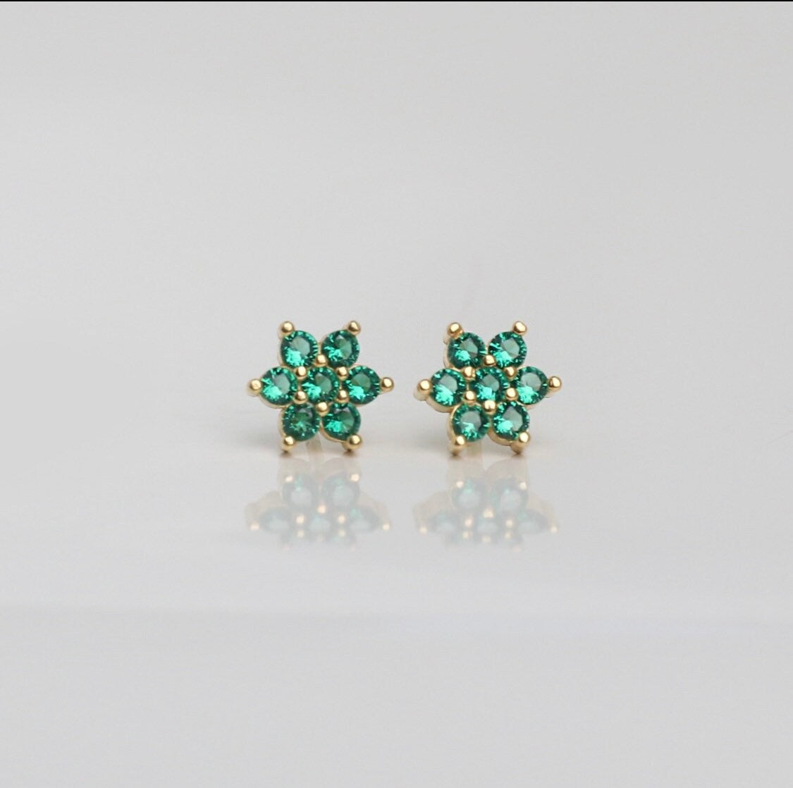 14k Gold Emerald Stud Earrings,Stud Earrings, Gold Earrings,BirthStone Earrings,Birthday Gift JX67