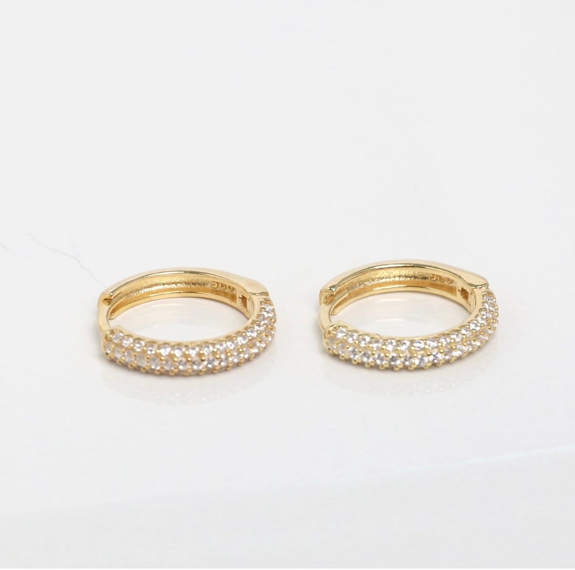 14K Gold Pave Diamond Hoops Earrings,Pave Huggie Hoop Earrings,Diamond Stone Earrings,Minimalist Jewelry, Wedding Earrings,Gift for Her,JX89